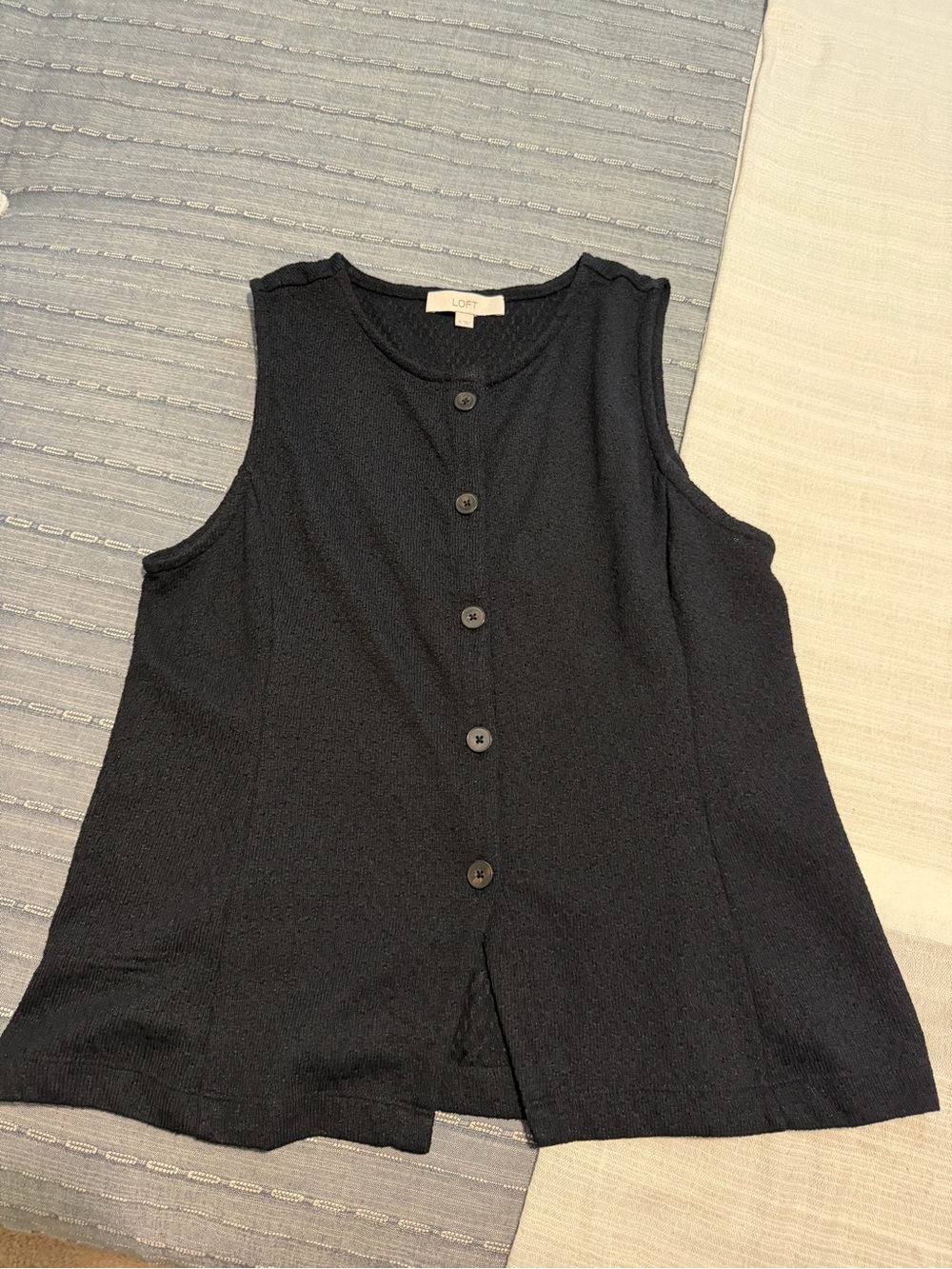 LOFT black button up vest in XL #loft #vest
Sweater vest